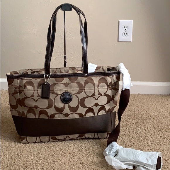 Coach - Picture 1 of 15